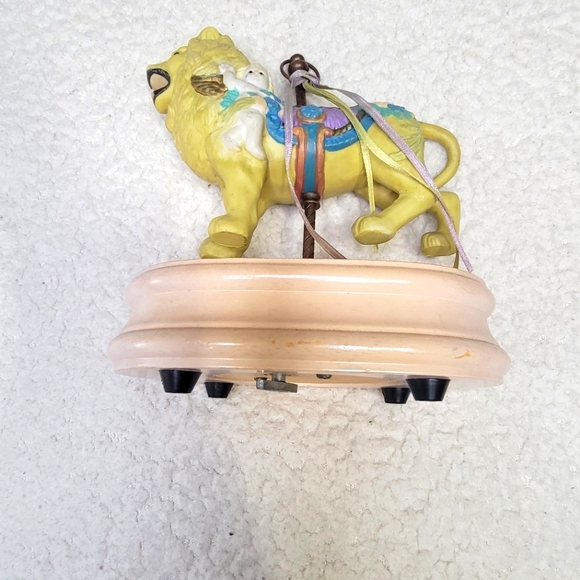 Other - Vintage Lion Carousel (Music Box)